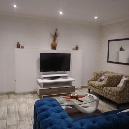 Mayberrypark Guest Lodge アルバートン エクステリア 写真